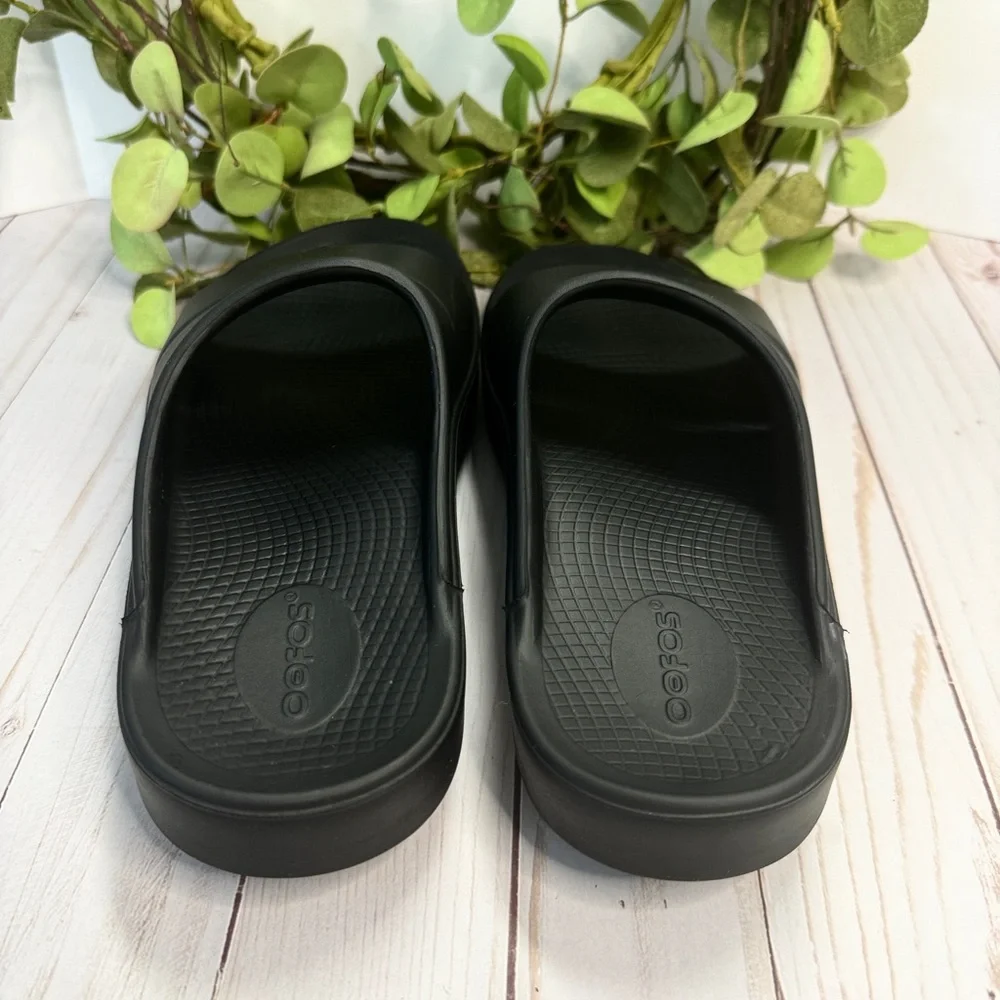 OOFOS -Unisex Ooahh Post Recovery Slide Sandal Size Women 8 /Men 6